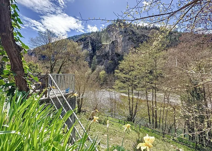 Gorges Du Tarn : Charmant Gite Avec Vue Sur Le Tarn